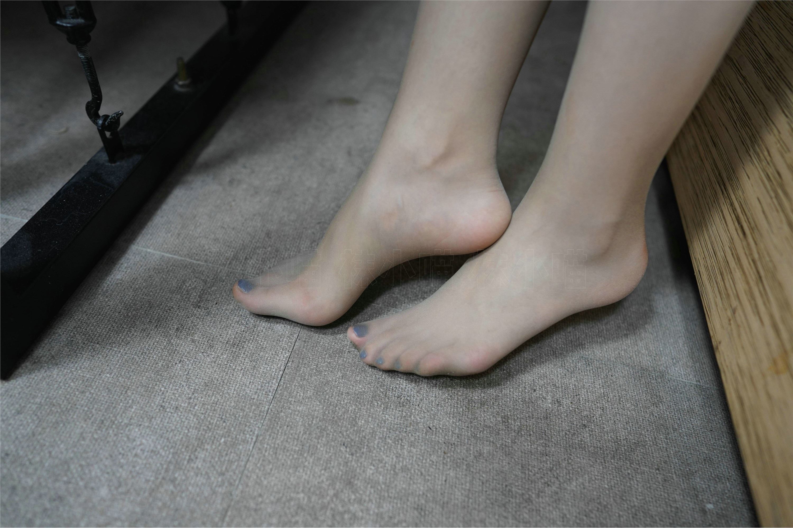 kittyWawa袜小喵  KT249 同事帮我修电视：下